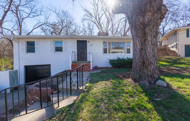 Newly renovated 4 bed 2 bath single-family home in Council Bluffs, IA