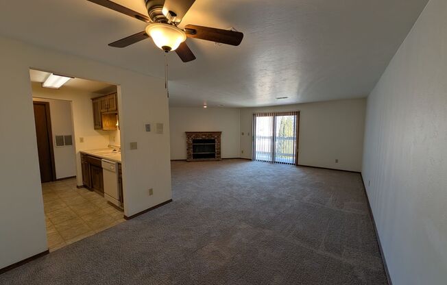 2 beds, 2 baths, 1,034 sqft, $1,279, Unit 1401 080