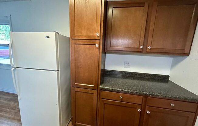 3 beds, 1 bath, $1,200