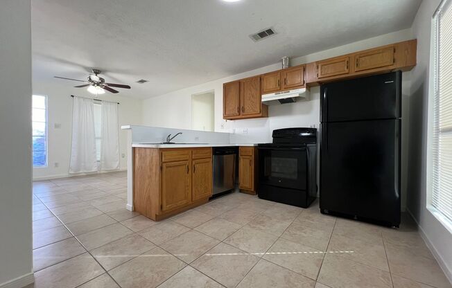 3-Bedroom, 2-Bathroom Duplex in A Convenient Location!
