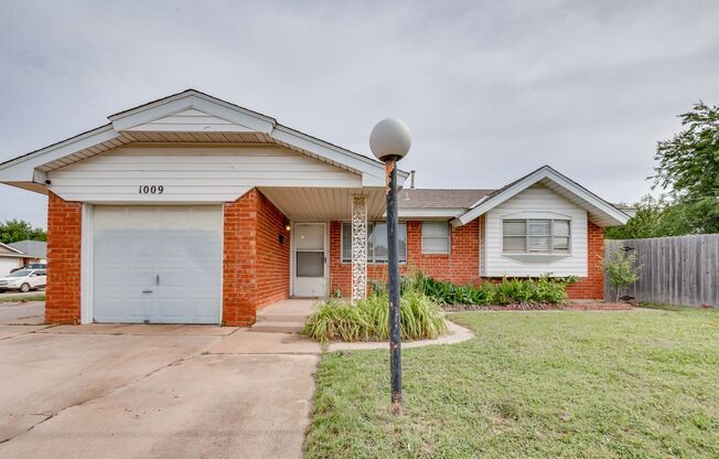 3Bed 1.5 Bath In Moore Schools!!!