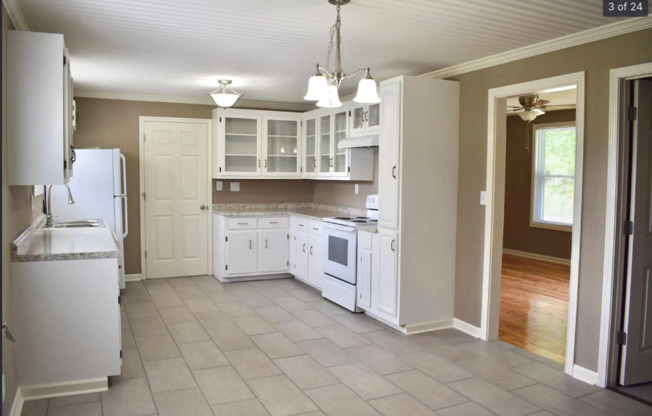 442 Appleton dr - 3 Bedrooms 1 bathroom house