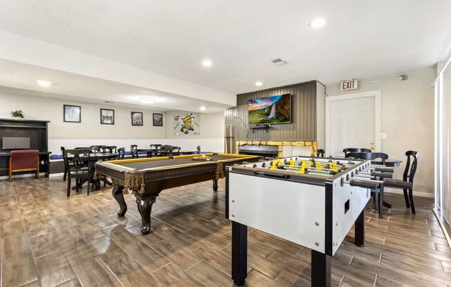 2 beds, 1 bath, 830 sqft, $860