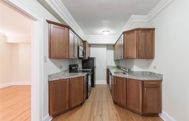 The Patricians Apartments Lincoln Park Chicago One Bedroom Kitchen
