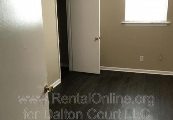 1972 Cambridge Drive, Unit 14