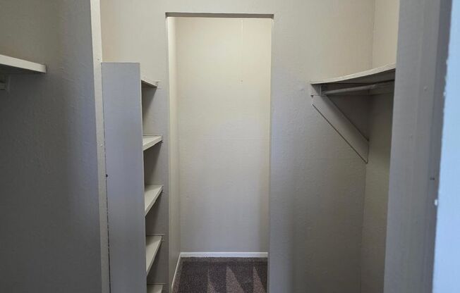 3 beds, 2 baths, 1,125 sqft, $1,500, Unit 1206