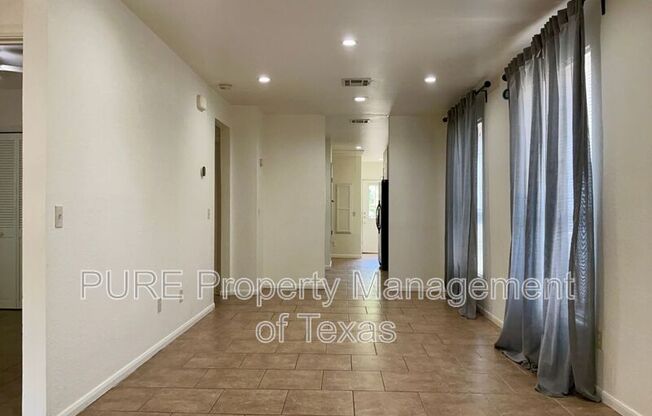 2517 E 4 ST