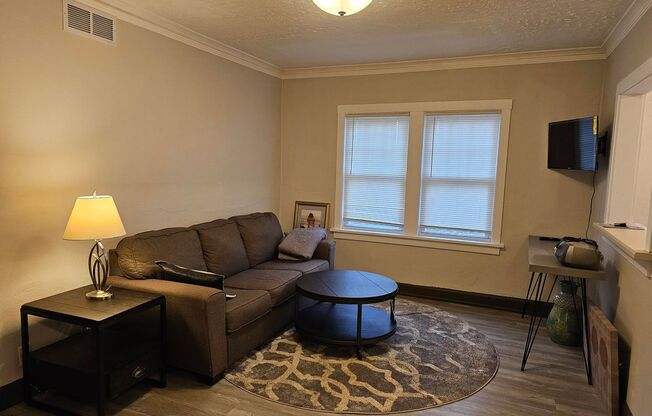 1 bed, 1 bath, $1,250, Unit Unit 6