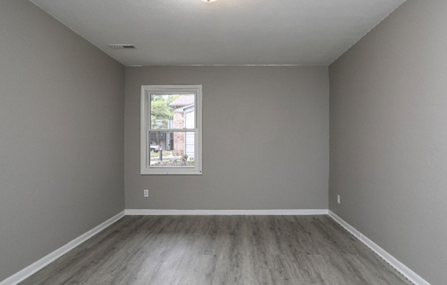 2 beds, 1 bath, 700 sqft, $925, Unit 2108-2 B