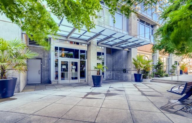 1 bed, 1 bath, 692 sqft, $2,500, Unit NES1926-1215