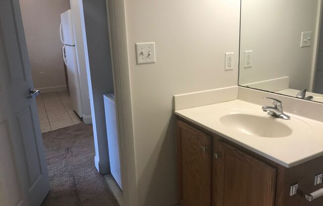 1 bed, 1 bath, 600 sqft, $1,358, Unit 4-0311