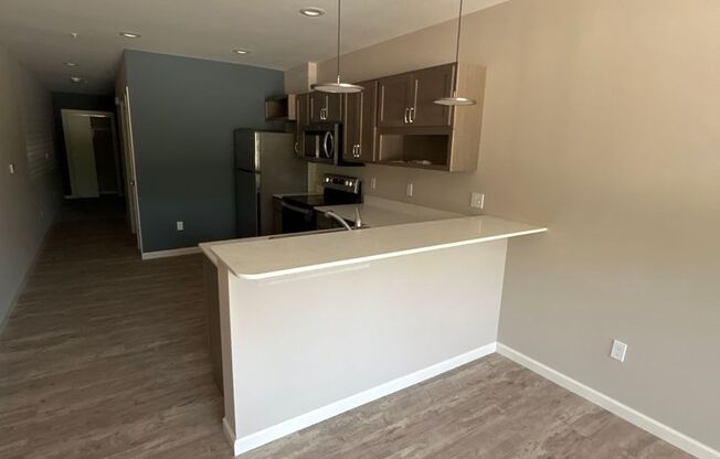 Studio, 1 bath, 500 sqft, $995, Unit 21