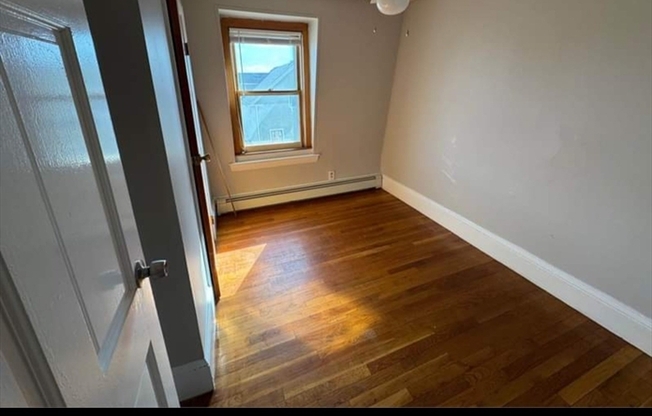 1 bed, 1 bath, 600 sqft, $2,300, Unit 3