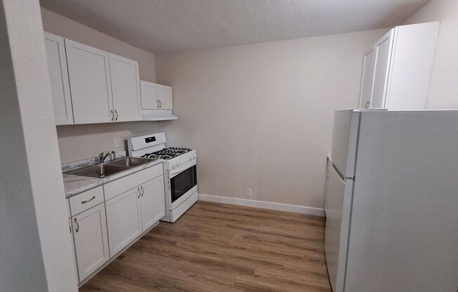 1414/1416 Oakland Rd NE (Cedar Rapids,IA)