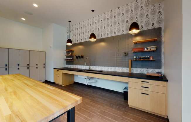 Fully Equipped Eat-In Kitchen at The Mason, Minnesota