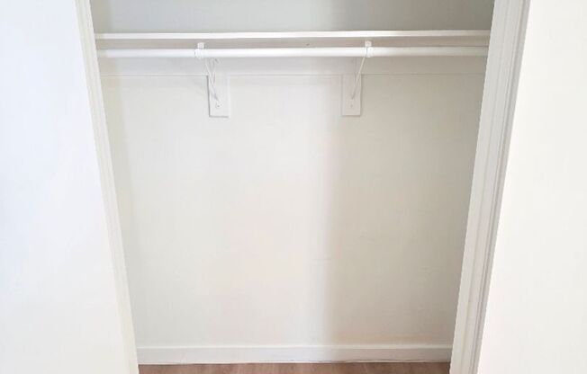 1 bed, 1 bath, 700 sqft, $899, Unit LAW15-104