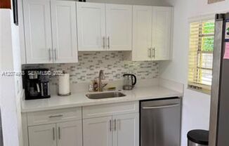 935 Polk St # 935, FL 33019