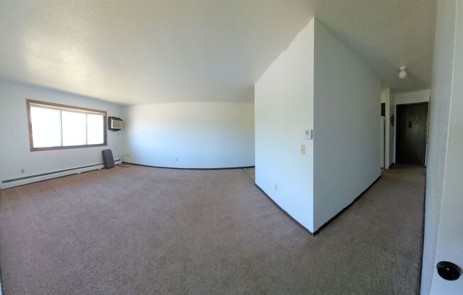 2 beds, 1 bath, 850 sqft, $725, Unit 18