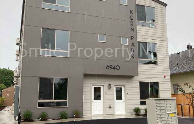 6940 Southeast Long Street