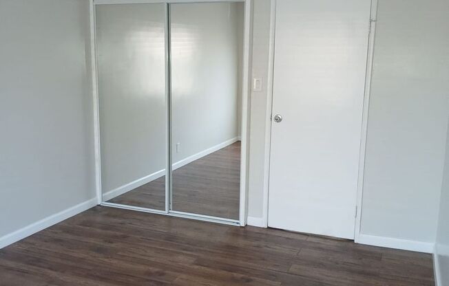 937 E 108 ST