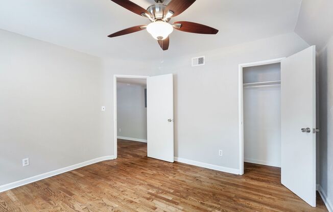 2 beds, 1 bath, $1,250, Unit C2