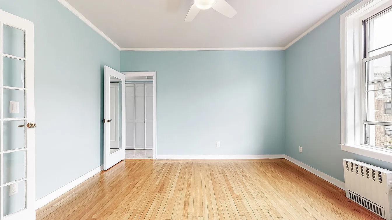 37 22 85 ST