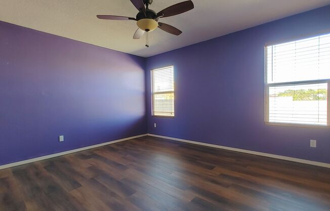 Cozy 3 Bedroom 2 Bathroom Home In The NW!