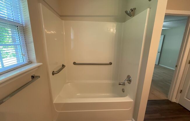 2 beds, 2 baths, 1,131 sqft, $1,475, Unit 2772-3