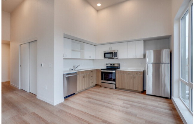 1 bed, 1 bath, 663 sqft, $1,600, Unit 219