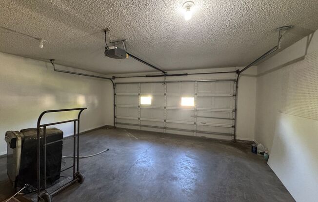 Move in ready beautiful home!