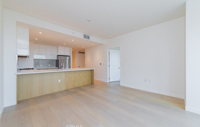 1 bed, 1 bath, 711 sqft, $2,800, Unit 1414