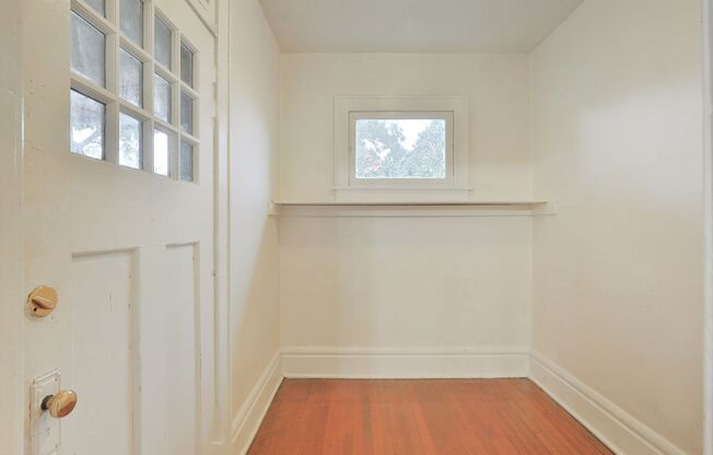 Central Campus - Newly renovated 4 Bedroom House - Priced for 5...take off $200 if only 4 residents