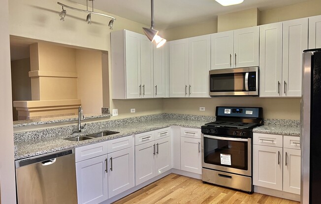 3355 RAVINIA CIR