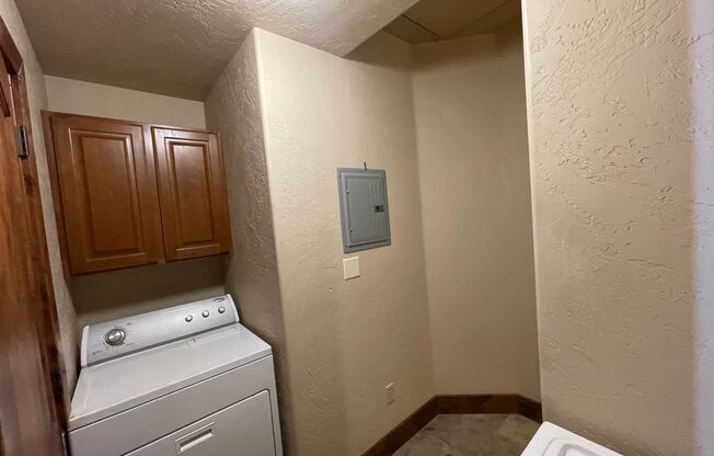 2 beds, 2 baths, $3,000, Unit # #C