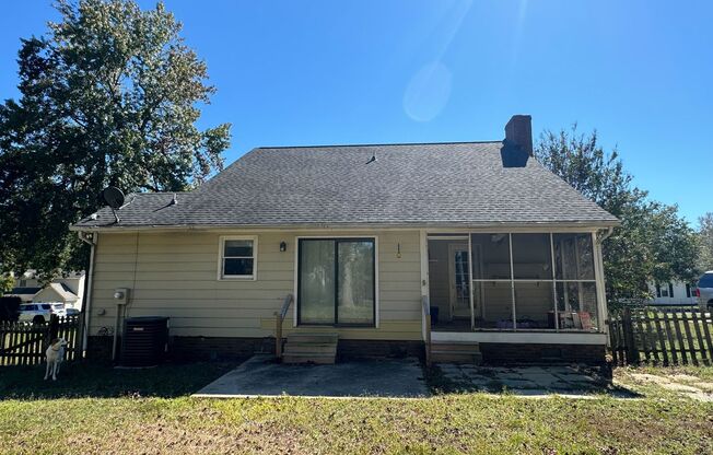 3 beds, 2 baths, $1,450