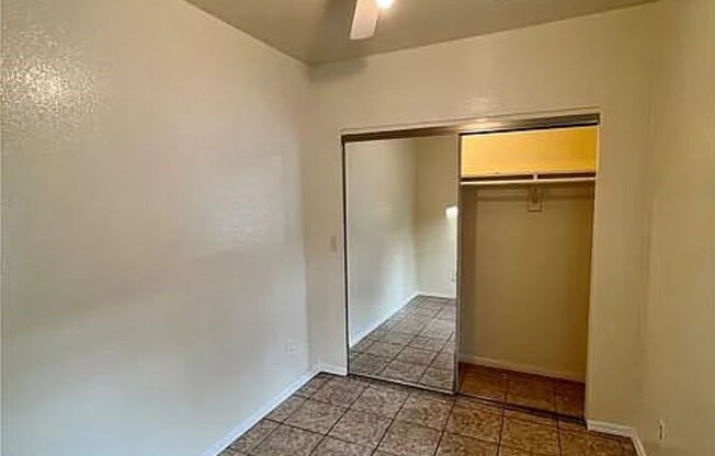 1336 W 109 ST