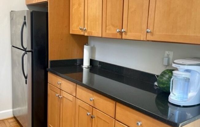 1 bed, 1 bath, 700 sqft, $2,650, Unit 519