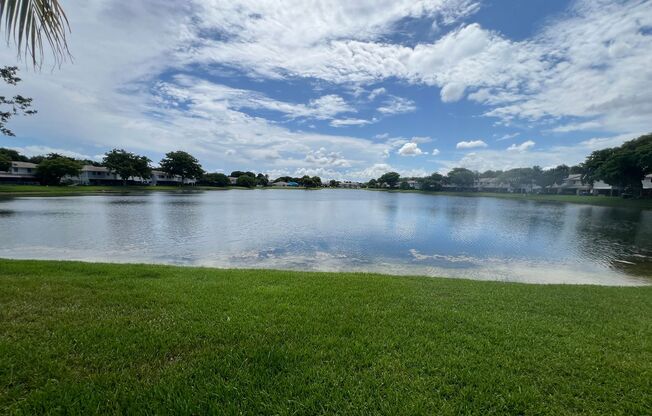 3/2 Lakeview Townhome in Pembroke Pines
