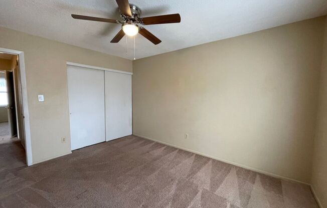 2 beds, 1 bath, $995