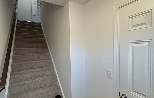 New End of row townhome 3 bed, 2.5 bath in Carlisle