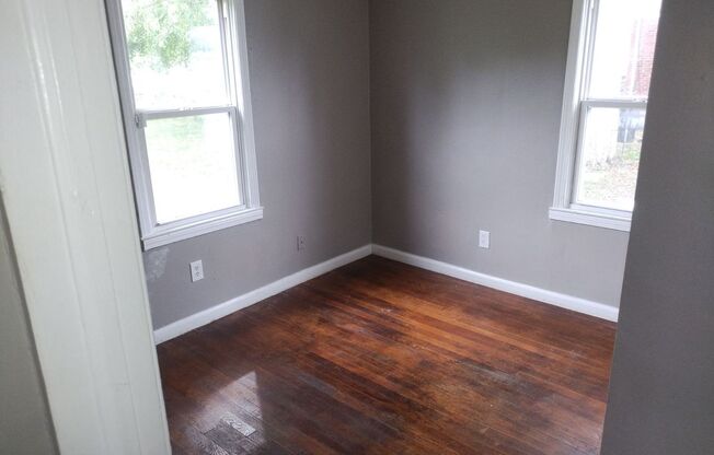 2 beds, 1 bath, $1,350