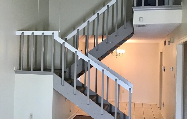 Beautiful 3 Bedroom Apartment. Great place at an affordable price.