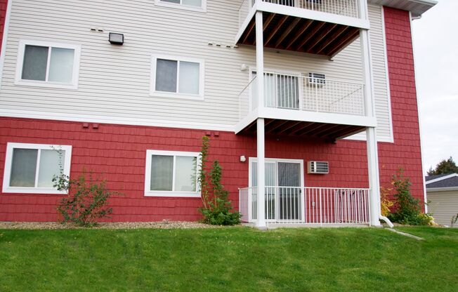 2 beds, 2 baths, 1,014 sqft, $1,415, Unit 1830-211