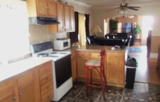 2 beds, 1 bath, $1,250