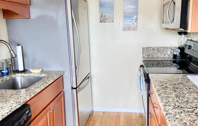 2 beds, 1 bath, $1,595, Unit #201