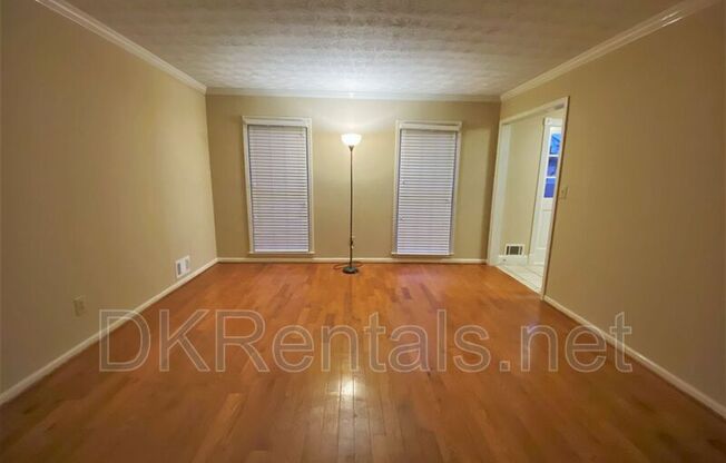 5216 WILLOW PT PKWY