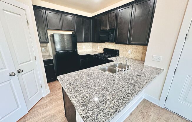 139 CREEKS - 2216