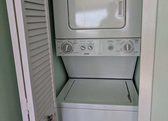 2 beds, 2 baths, 1,201 sqft, $3,800, Unit 616