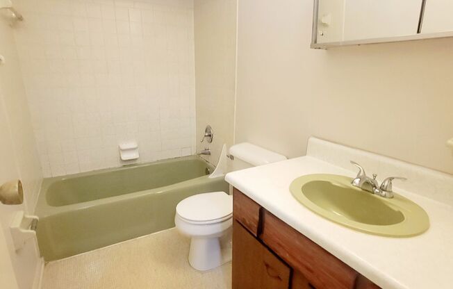 2 beds, 1 bath, $1,150