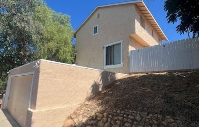 Spacious 4-Bedroom home centrally located in Lake Elsinore-16518 Smith Rd. Lake Elsinore, CA